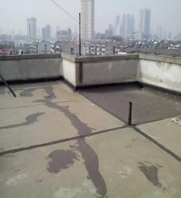 昭通市漏水维修 楼顶漏水是什么原因，楼顶漏水维修方法是什么?
